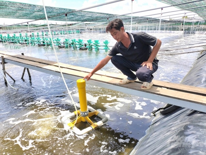 Mô hình nuôi tôm kết hợp hầm biogas của nông dân Trà Vinh giúp giảm thải ô nhiễm môi trường