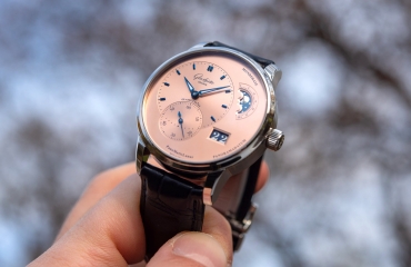 Glashütte Original PanoMaticLunar Rose Opaline: Mẫu đồng hồ tuyệt vời trong tầm giá dưới 10.000 USD