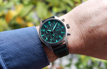 Giới thiệu đồng hồ IWC Pilot's Watch Chronograph “Mercedes-AMG Petronas Formula One Team” IW388108